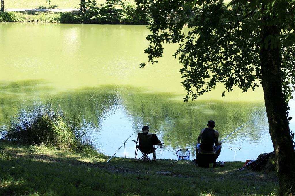 Lac De Cancon Buitenkant foto