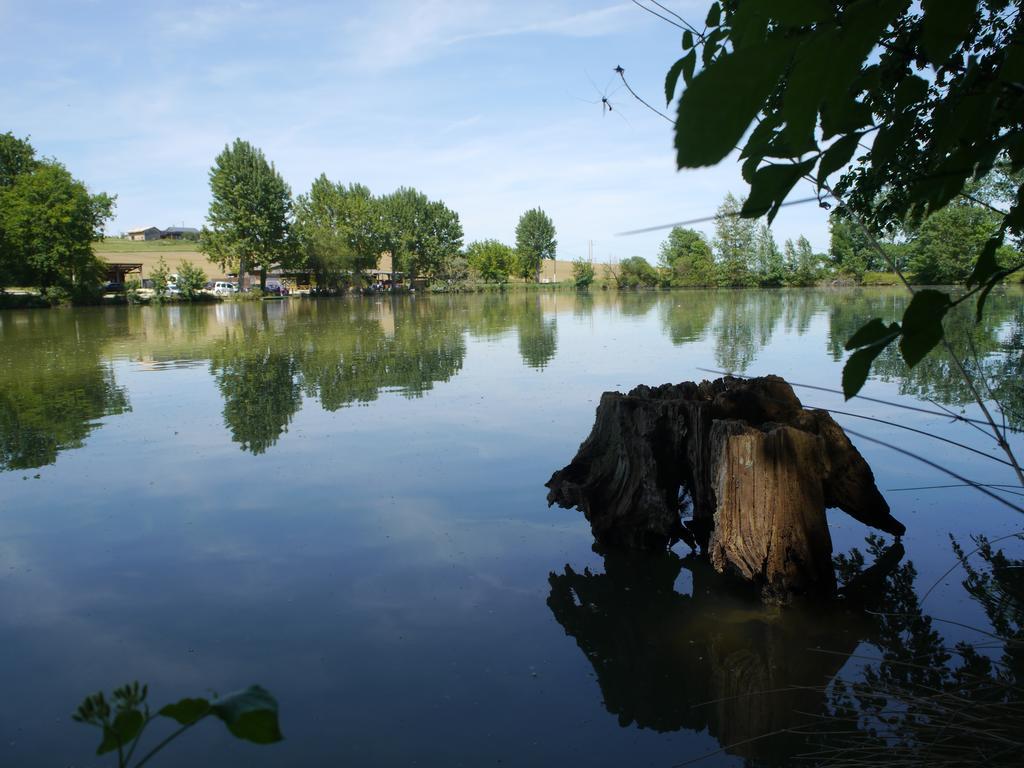 Lac De Cancon Buitenkant foto